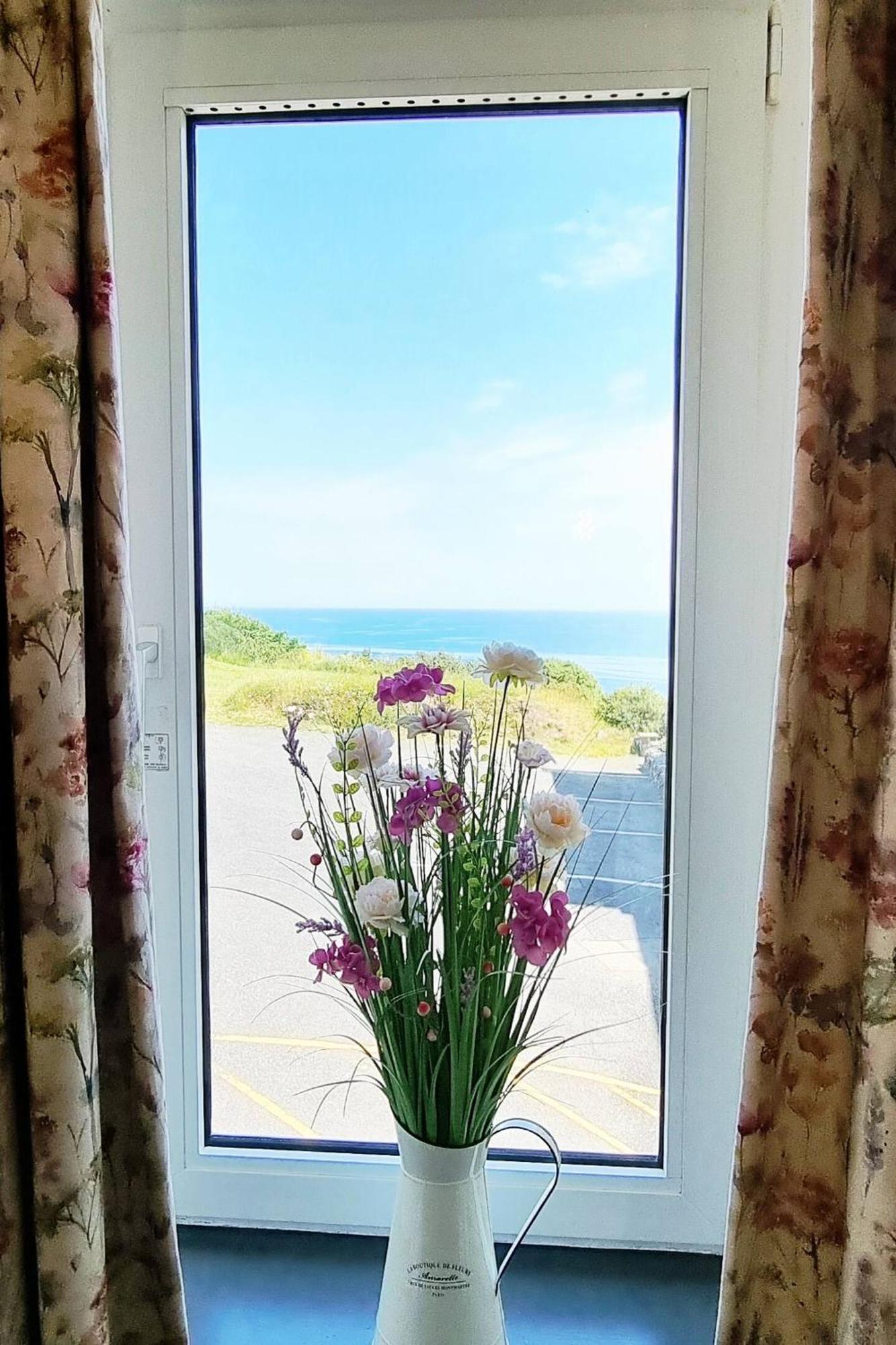Vila Journeys End With Stunning Sea Views From The Headland Coverack Exteriér fotografie